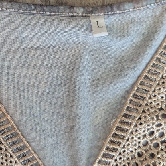 Women's Multicolor V-Neck Top - Picture 2 of 7